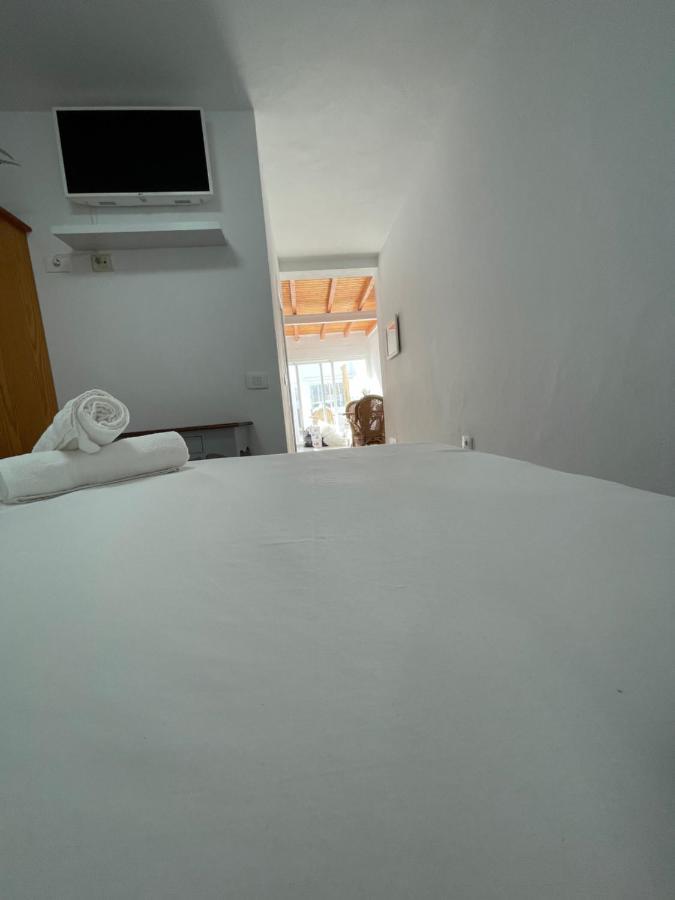 Apartamentos Elena Лахарес Экстерьер фото