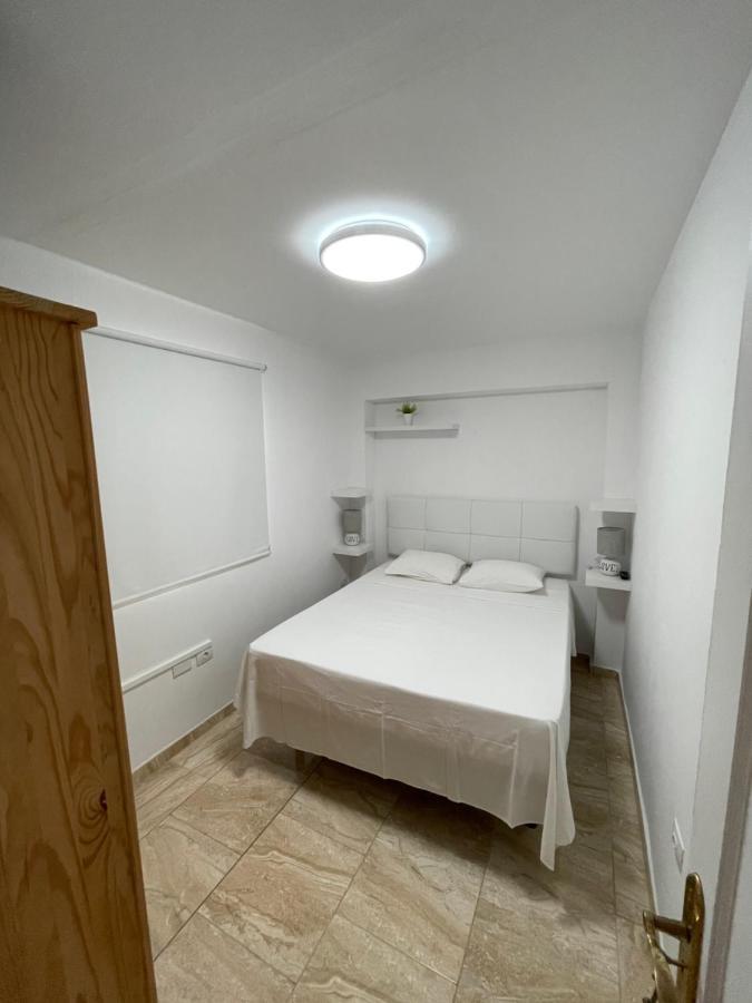 Apartamentos Elena Лахарес Экстерьер фото